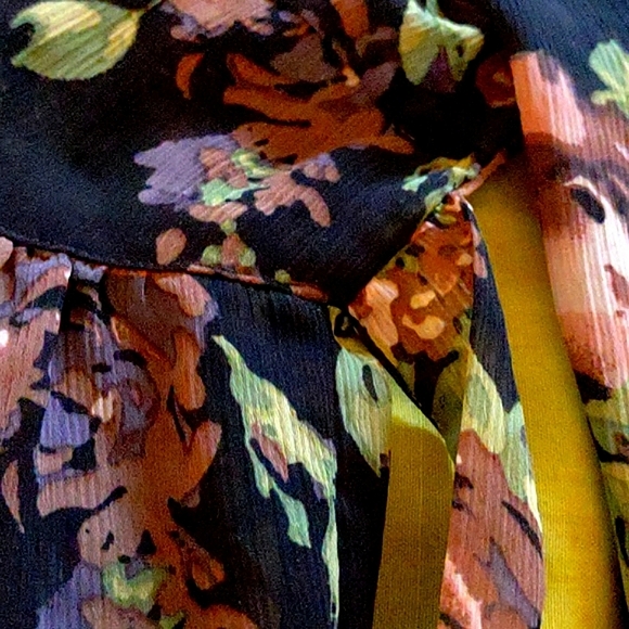 Large Green and Black Floral Johnny Martin Babydoll Dress - Picture 7 of 17